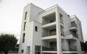 A-Seven Apartments